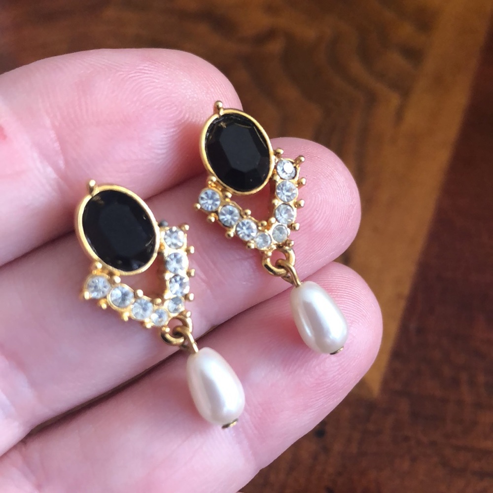 Vintage elegant faceted black stone dangle pearl pierced earrings